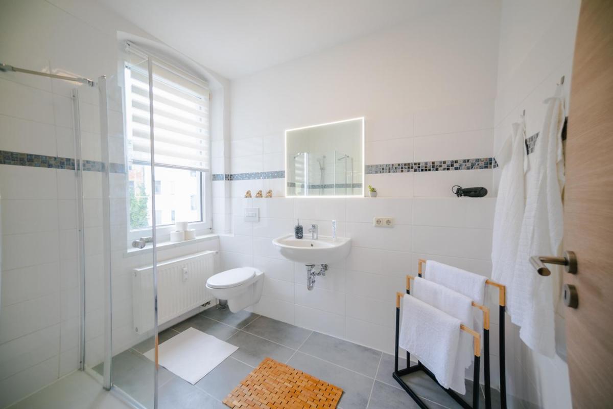 Ferienwohnung Laura In Gera Fuer Bis Zu 4 Personen - Neu Renoviert Экстерьер фото